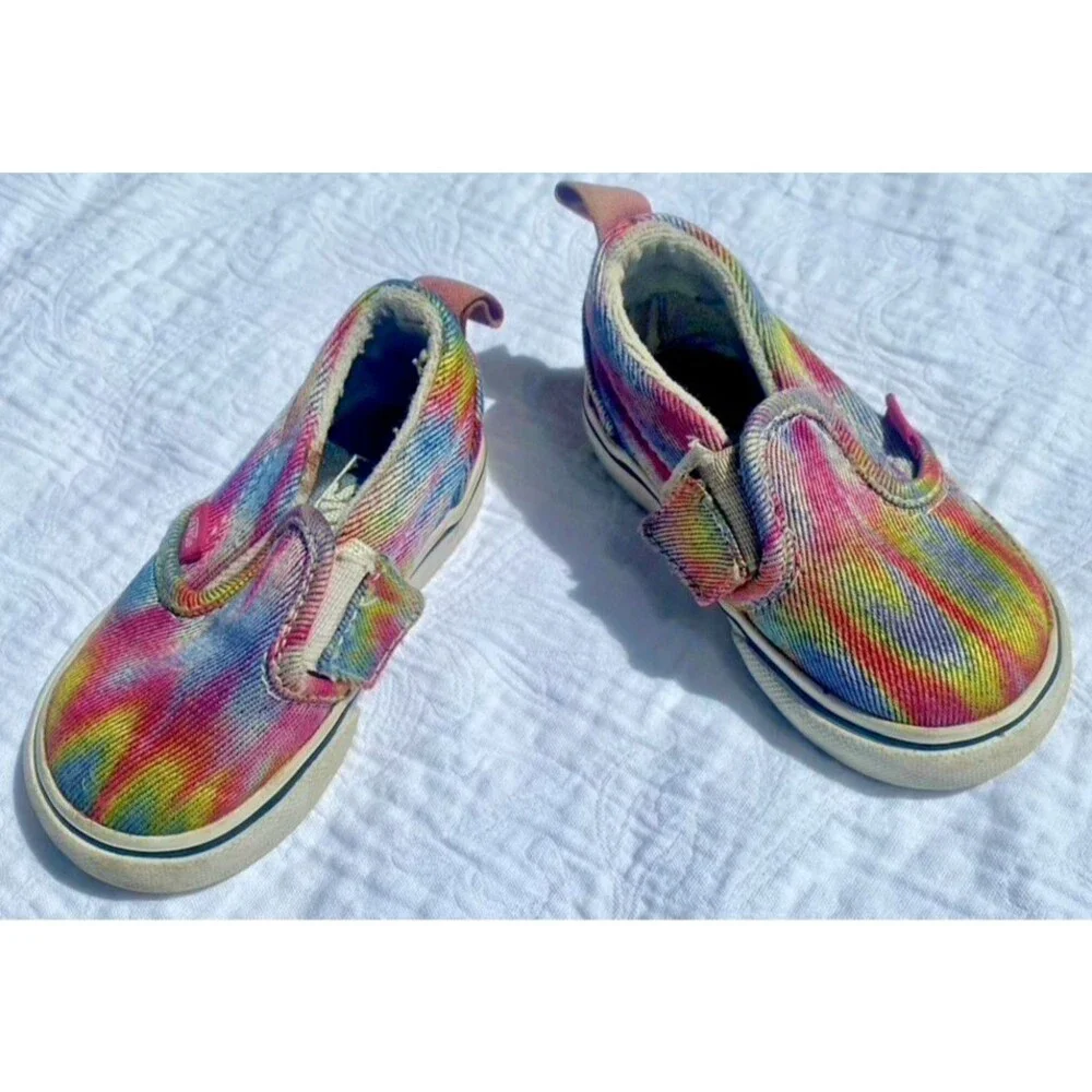 Vans Girl's Slip-On Rainglow Rainbow Colorful Baby Toddler -Size 4.0 Play Shoes